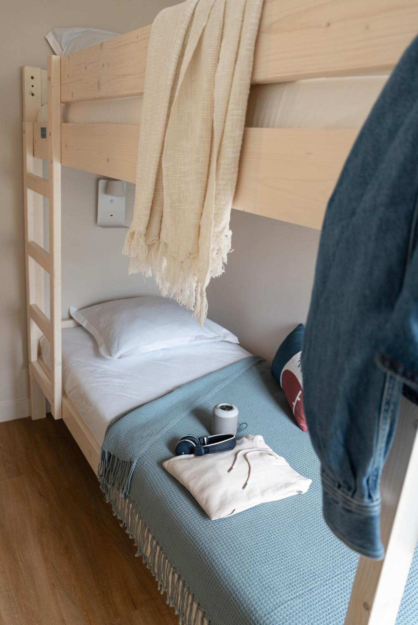 Superior One-Bedroom Apartment with Sleeping Alcove (6 People) - Garden View,1669813415:JPEG